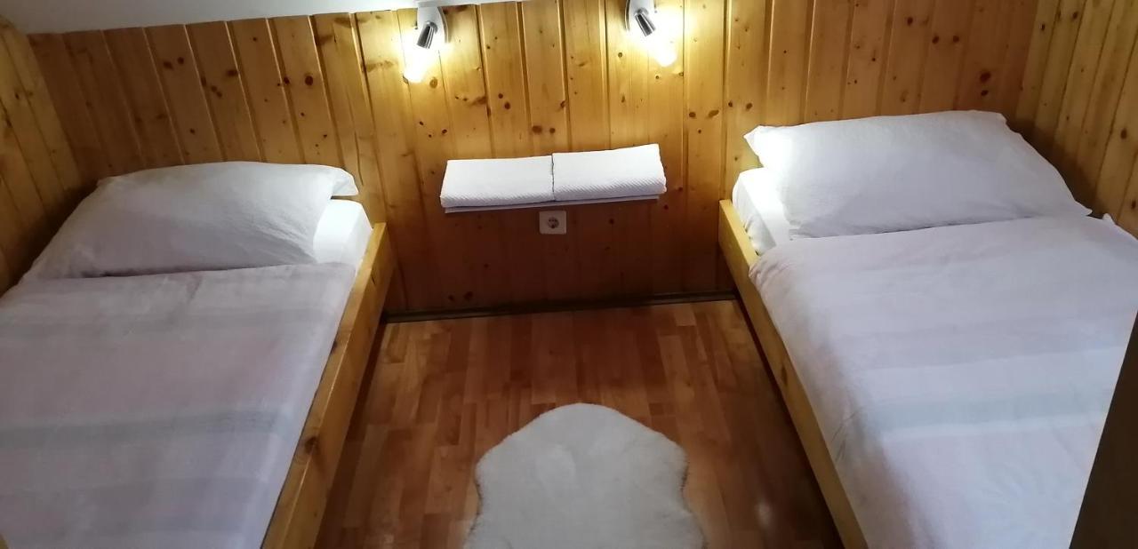 Wooden House Nela Near Plitvice Lakes سوملجاناك المظهر الخارجي الصورة