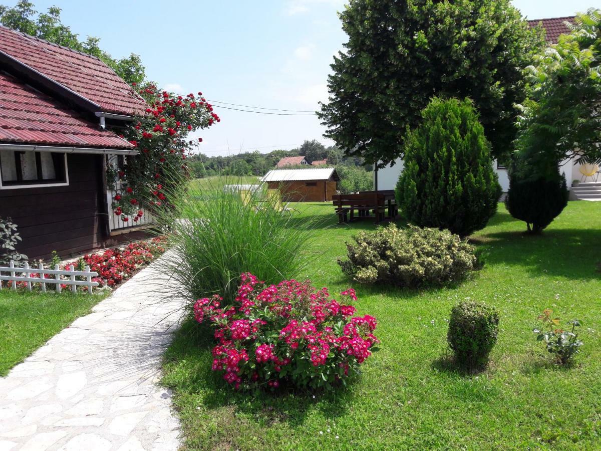 Wooden House Nela Near Plitvice Lakes سوملجاناك المظهر الخارجي الصورة